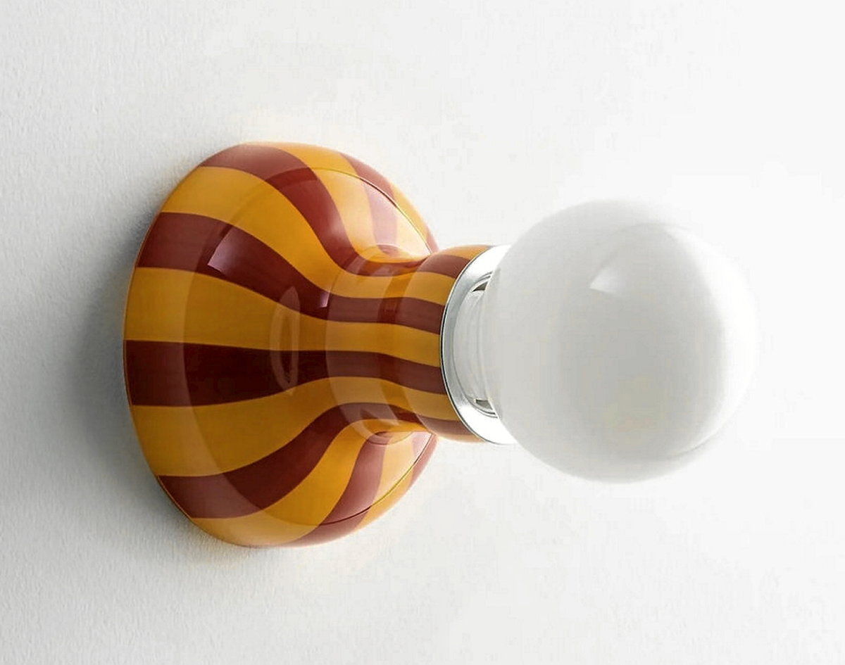 (https://6am.glass/products/ultras-sconce?variant=ULT-RM-3)