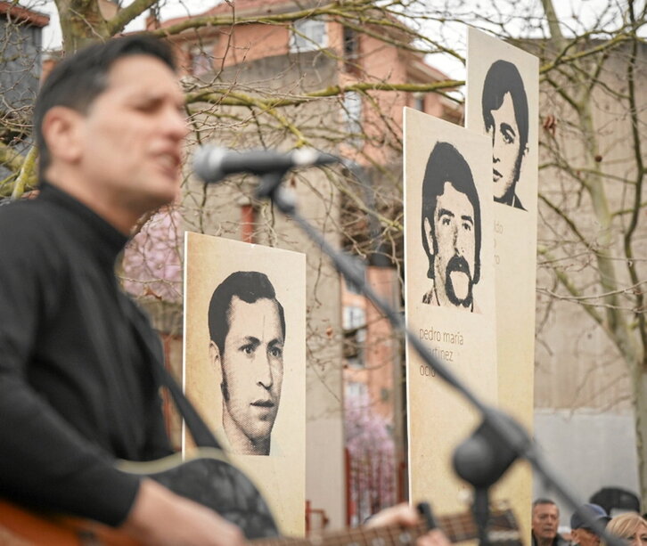 Hildako langileak gogoratzeko iazko ekitaldia.