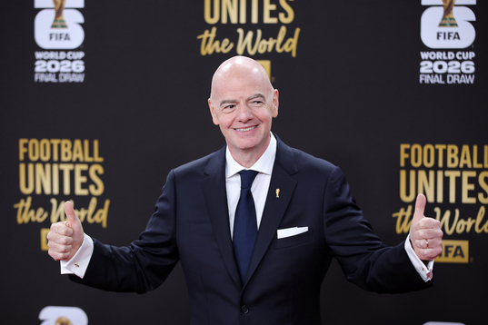 Infantino apuesta por que los estatutos de la FIFA no apliquen vetos a países en conflicto.