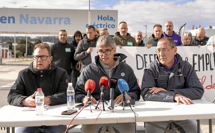 Representantes de CGT, ELA y LAB denunciaron las presiones a la Inspección de Trabajo de VW Navarra, UGT y CCOO.