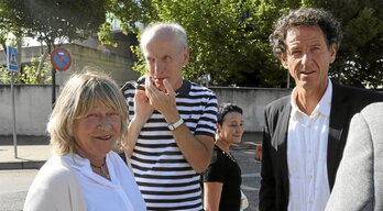 Arantza Zulueta eta Jon Enparantza, Auzitegi Nazionalaren kanpoaldean.