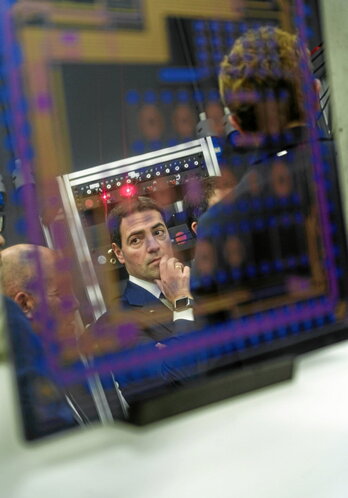 Pradales lehendakaria inaugurazio ekitaldian.