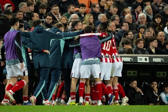 Celebración del Athletic en el gol de Iñaki Williams.