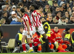 Celebración de Iñaki Williams tras el gol de la victoria en Mestalla.