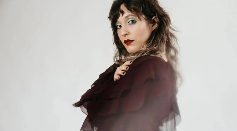 Lide Hernando musikariak gidatzen du Bele egitasmoa.