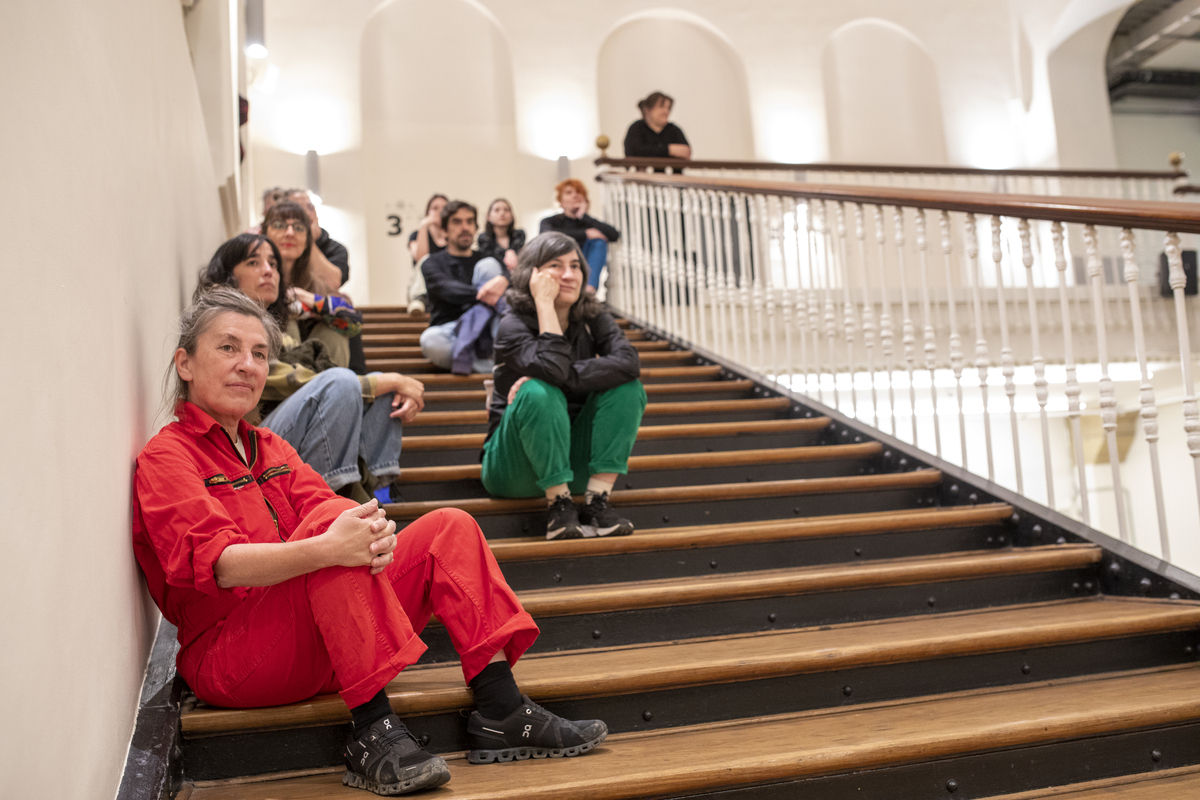 Las escaleras de Tabakalera, convertidas en parte de la naturaleza.