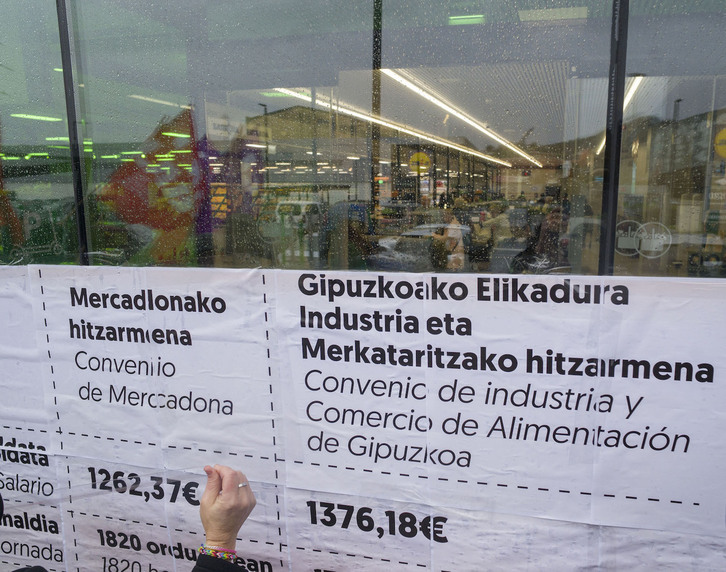 LABek Hernaniko Mercadonan egin duen mobilizazioa.