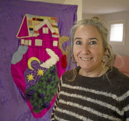 Olatz Dañobeitia ikerlaria, Lekeitioko Emakumeen Etxean.