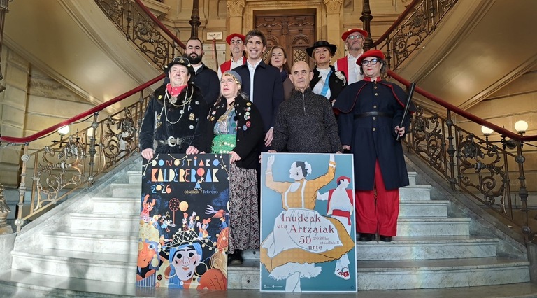 Konpartsen ordezkariak, aurkezpenean.