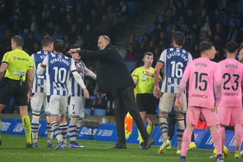 Matarazzo da órdenes a sus jugadores frente al Celta en Liga.