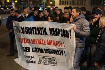 Elkarretaratzea ostiral arratsalde honetan Zorrotzan.