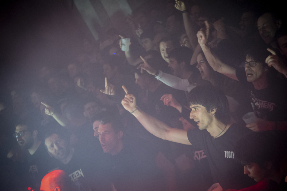 Batez besteko adina altu samarra, nostalgiko asko, baina zoratzen izan ziren guztiak.