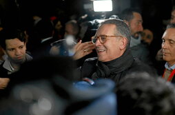 El socialista Antonio José Seguro tras conocer los resultados de las elecciones presidenciales celebradas ayer.