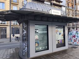 Prado kaleko prentsa salmentako kiosko historikoa.