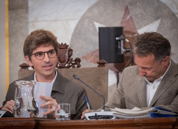 Jon Insausti, alcalde de Donostia, en un pleno reciente.