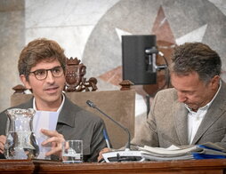 Jon Insausti, alcalde de Donostia, en un pleno reciente.