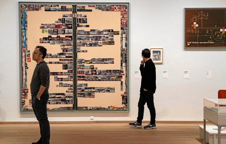 Erakusketak arkitekto honen unibertso sortzailea islatzen du.