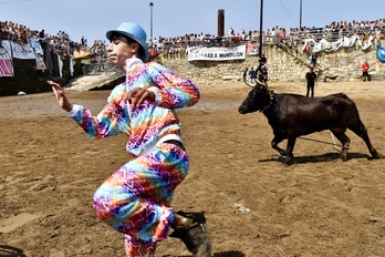 Sokamuturra en la playa del Puerto Viejo de Getxo.