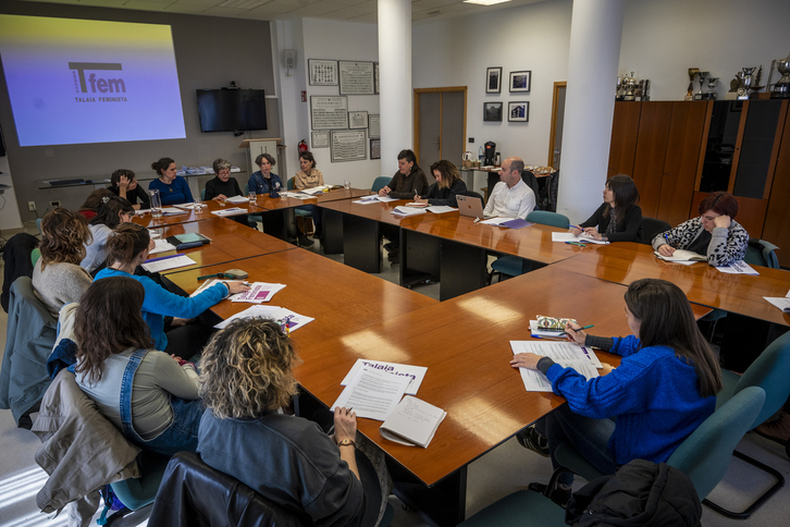 Iazko Talaia Feministako ondorioen aurkezpena, Donostiako EHUko Ekonomia eta Enpresa Fakultateko Batzar Aretoan, joan den martxoan. 