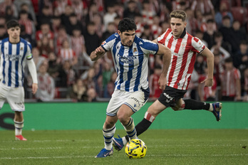 Guedes y Navarro, en el derbi disputado en San Mamés el pasado día 1.