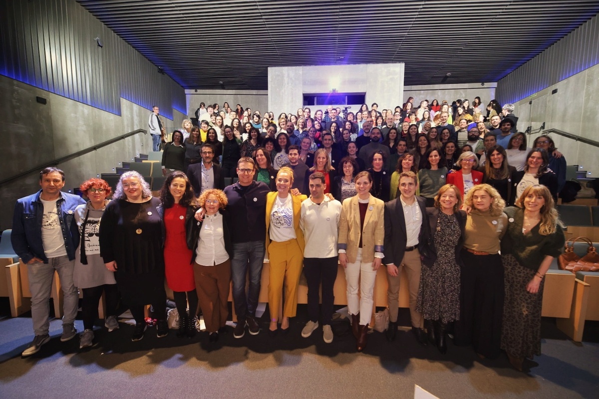 Zientzia bidezkoago baten aldeko adierazpen batekin amaitu da 10. Emakumeak Zientzian ekimena