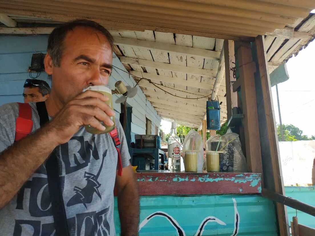 Tony Merlan, Euskadi-Cuba elkarteko kidea.