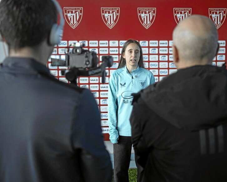 Pinedo habla con los medios durante el Media Day organizado por el Athletic.