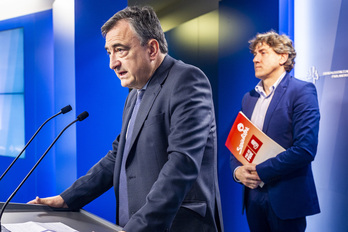 Esteban ante Andueza, en una comparecencia conjunta en junio de 2025.