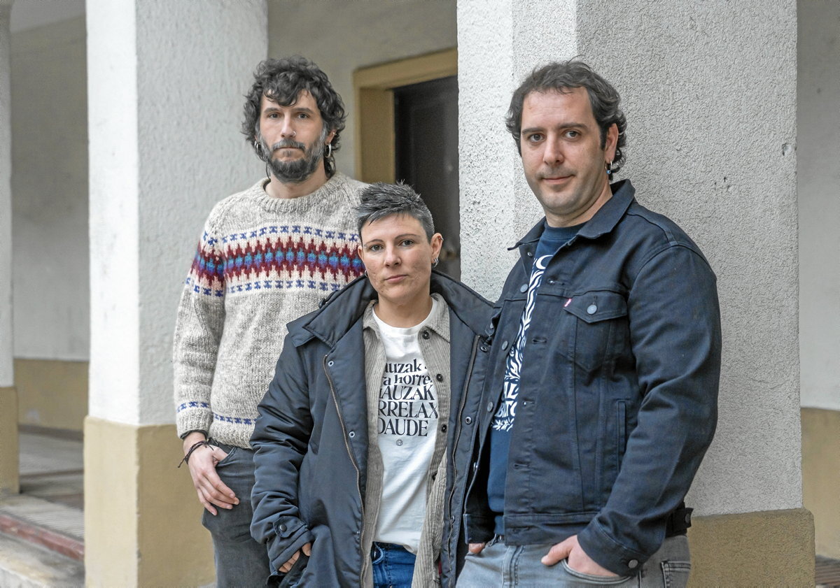 Ezkerretik eskuinera, Kerman Fernandez, Maddalen Dorador eta Urtzi Lujambio. (Andoni CANELLADA / FOKU)