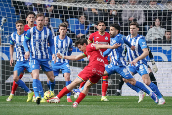 El Alavés busca en Sevilla su segunda victoria seguida a domicilio.