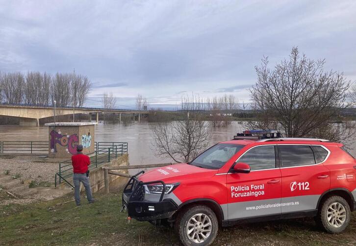 Castejón se encuentra en prealerta por la crecida del río.