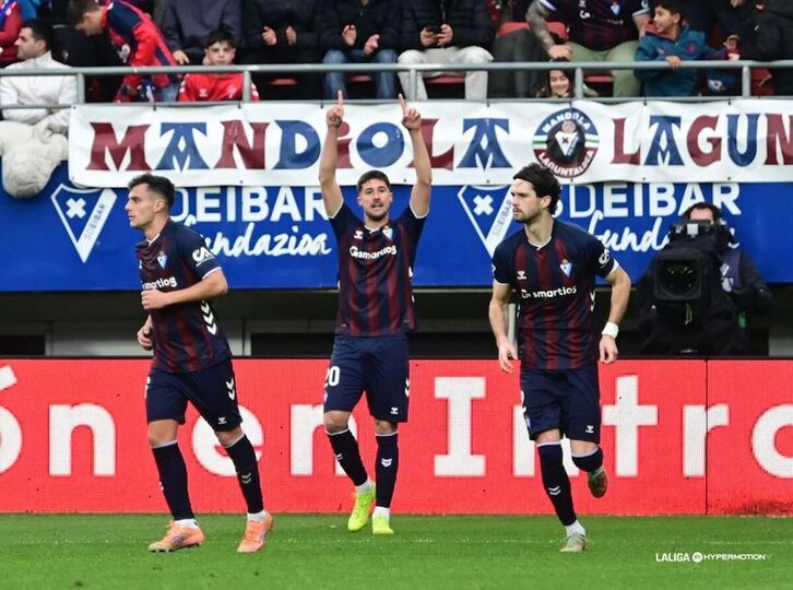 Martón ha empatado a los seis minutos de entrar en el campo.