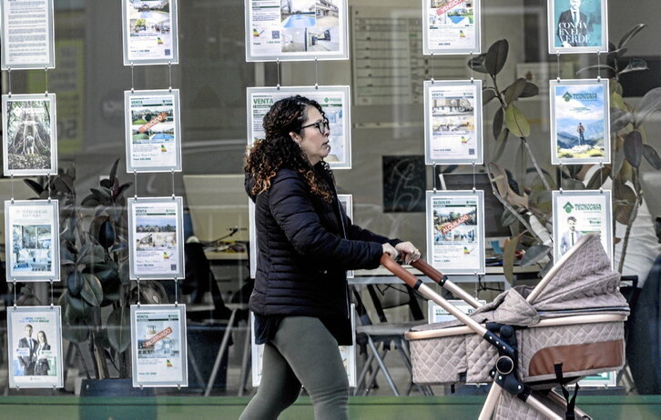 Mientras que los agentes de la propiedad alertan de que la subida «es un gran problema», los propietarios siguen haciendo negocio.