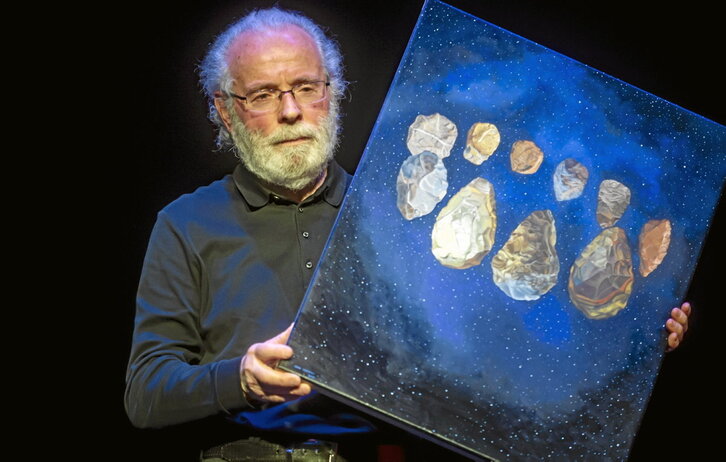 Xabier Amuriza, 2023an Monzon-Ganuza saria jaso zuenean.