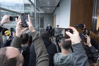 Avalancha de cámaras ante la llegada de Santos Cerdán la pasada semana: hoy no se han permitido imágenes.