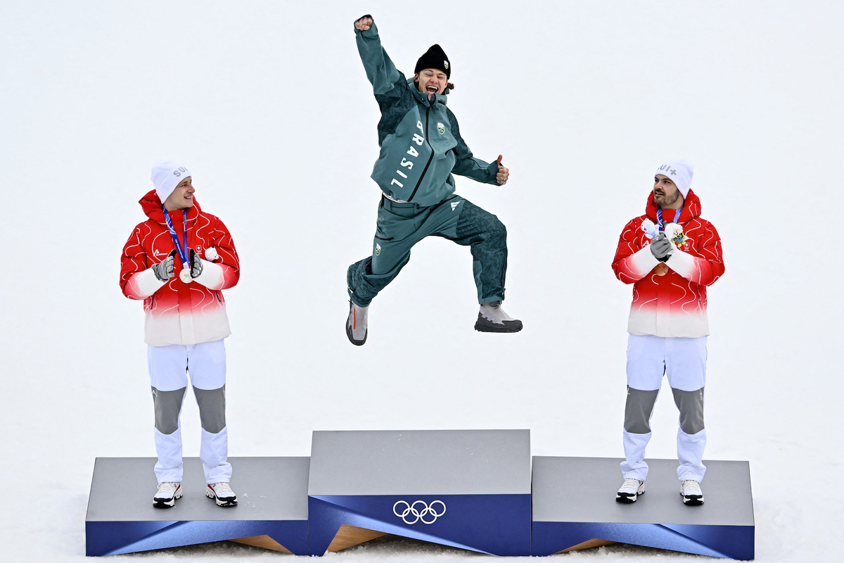 Exultante tras su victoria en Milán-Cortina. (Fabrice COFFRINI | AFP)