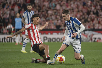Selton y Turrientes, en el partido de ida en San Mamés.