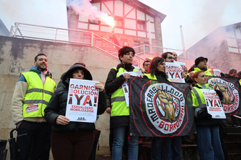 Imagen de archivo de una protesta de los trabajadores de Maderas de Llodio en el Refor de Amurrio.