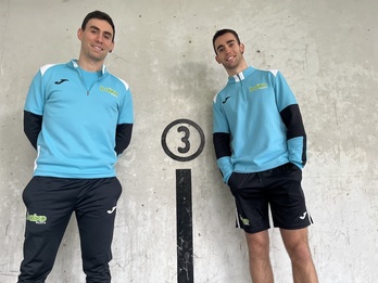 Zubizarreta anaiak Aia auzoko frontoian