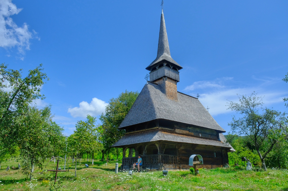 Barsana eliza kanpotik (Marko Ganuza)