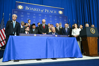 Los integrantes de la Junta de Paz de Trump, durante su inauguración, con presencia de solo una mujer..