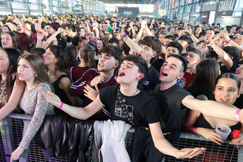 Landako, lepo. Eta giroa, beroa.