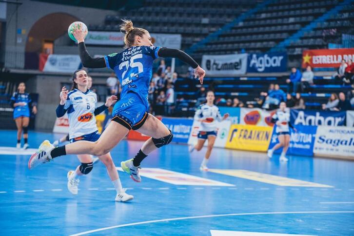 Anne Erauskin, en el aire para intentar maRcarle al Granollers.