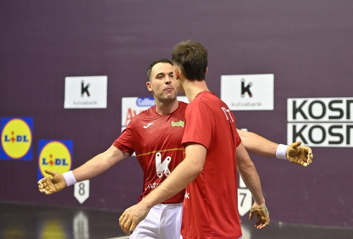 Jaka eta Iztueta, pozik, finalerdietan dira dagoeneko.