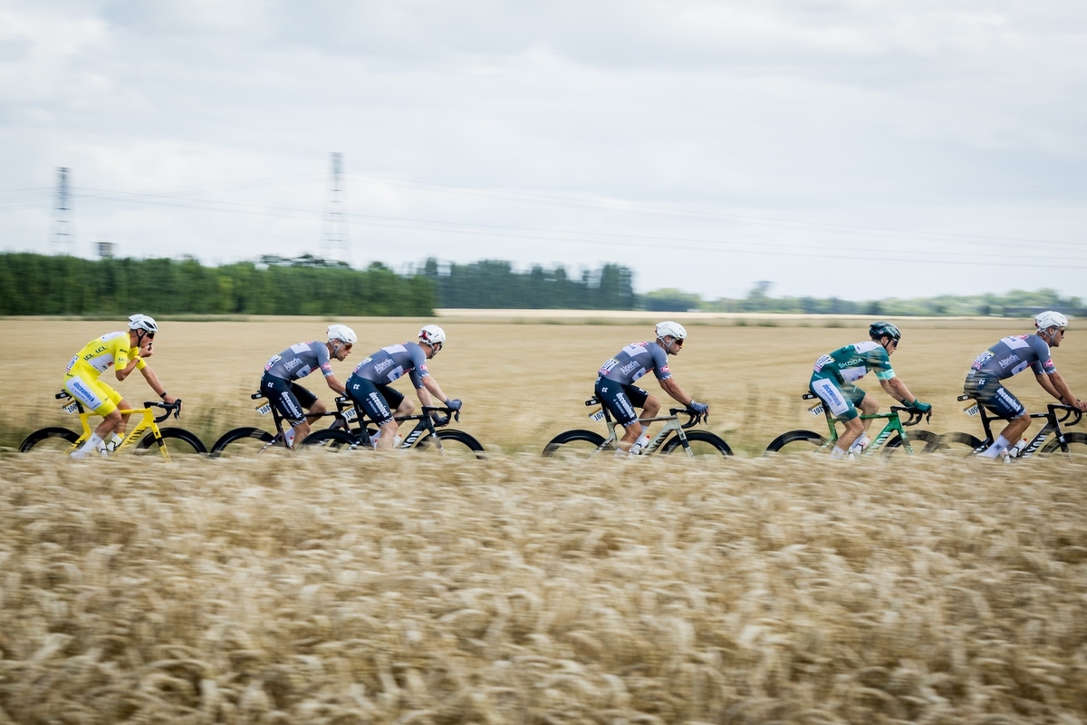 El calentamiento global amenaza la celebración de competiciones en verano como el Tour | Sports | Naiz
