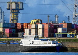 Contenedores en uno de los muelles del puerto de Amberes.