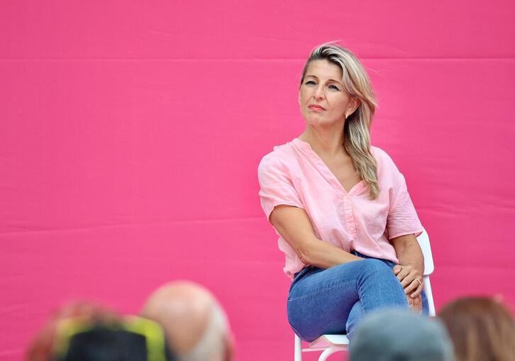 Yolanda Díaz, pensativa en un acto de Sumar en Valladolid en 2024.