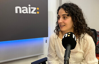Ane Izagirre NAIZ Irratiko estudioan