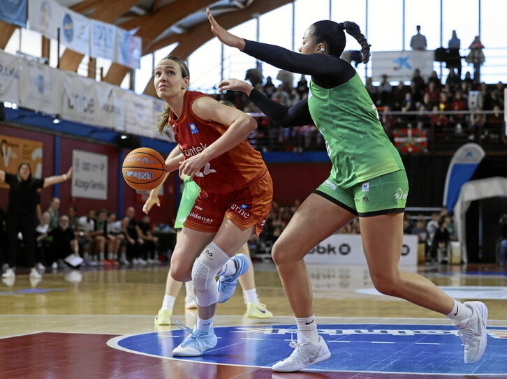 Araski y Lointek Gernika encajaron sendas palizas.