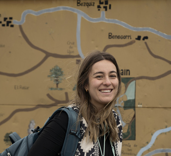 Ana Ancín en Orisoain, una de las últimas localidades en incorporarse a sus rutas.